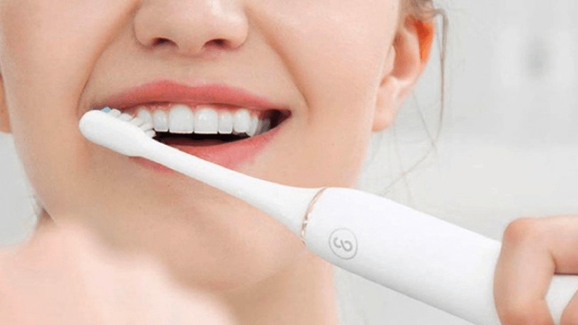 Sử dụng bàn chải đúng cách và thay thường xuyên Sử dụng bàn chải đúng cách và thay thường xuyên