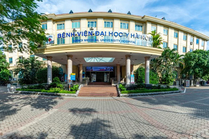 làm răng thẩm mỹ ở đại học Y Hà Nội
