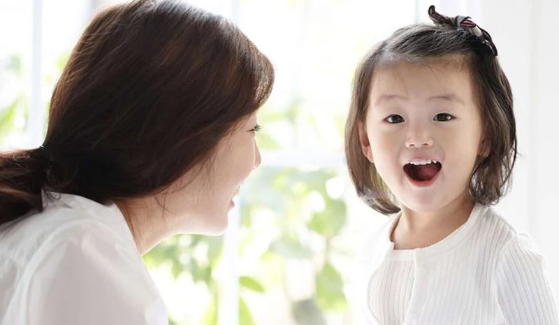 có nên bọc răng sứ không các mẹ