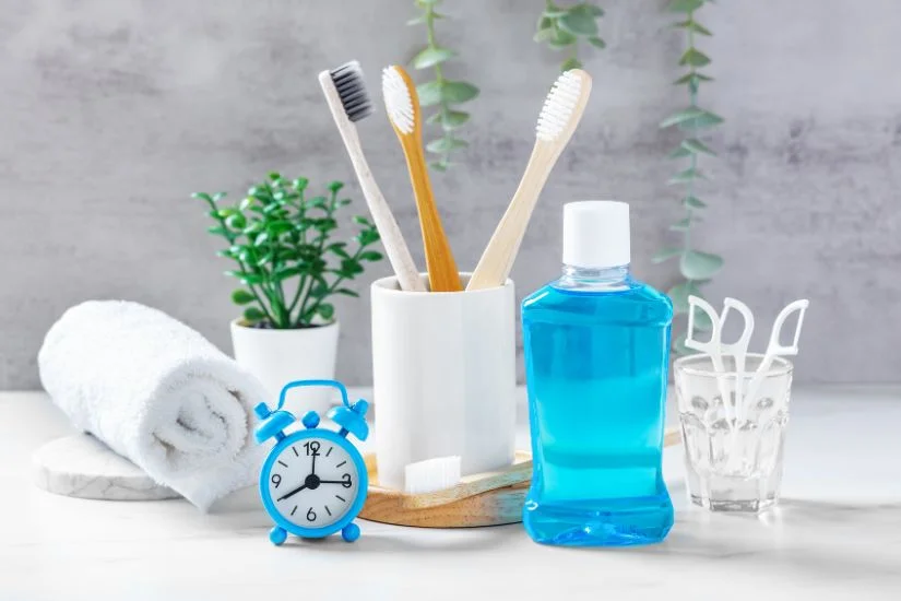 Vệ sinh răng miệng cẩn thận sau khi bọc răng sứ Vệ sinh răng miệng cẩn thận sau khi bọc răng sứ