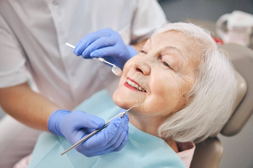 lợi ích của trồng răng implant cho người cao tuổi