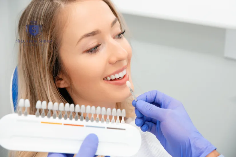 Ngoài dán sứ Veneer Ultrathin thì dán sứ loại nào tốt hơn?