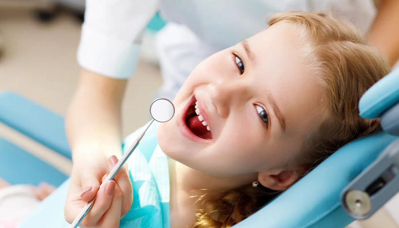 Chụp mão kim loại răng sữa cá nhân hóa