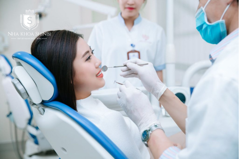 Bệnh nhân cần điều trị bệnh nha khoa trước khi gắn mão sứ