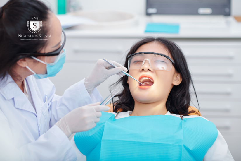 Thường xuyên tái khám định kỳ để đảm bảo răng sứ bền đẹp