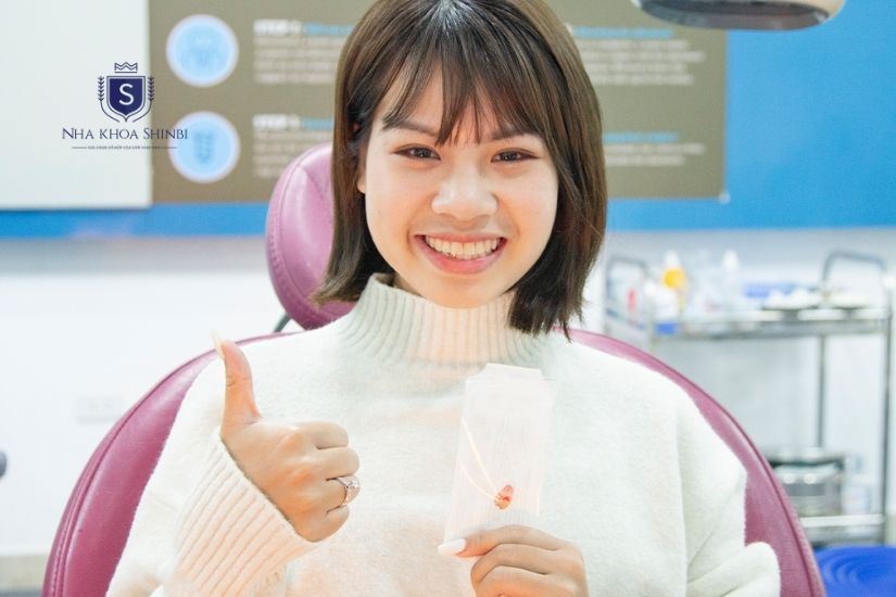 Khách hàng Ngọc Anh - 25 tuổi thực hiện nhổ răng miễn phí ở Shinbi