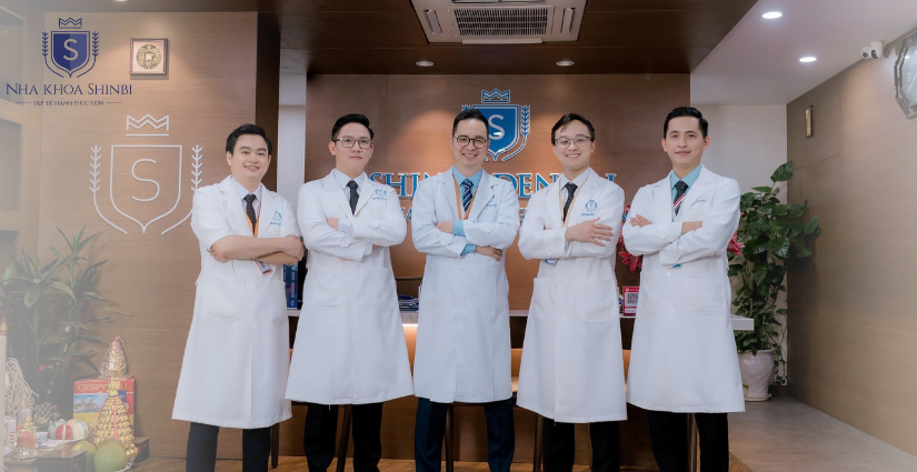 Đội ngũ bác sĩ tại mội địa chỉ niềng răng uy tín ở Hà Nội