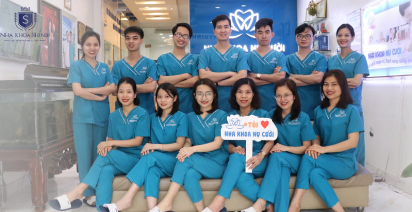 Đội ngũ bác sĩ tại Nha khoa Nụ Cười