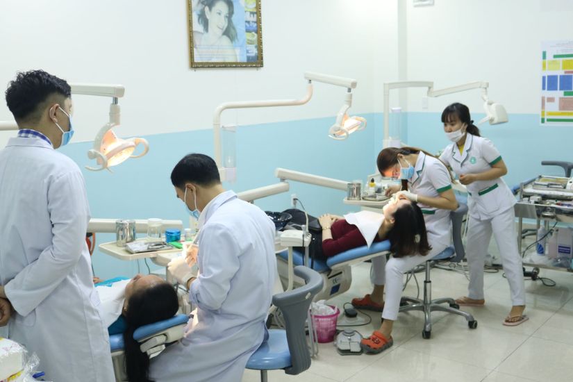 Nhổ răng sâu ở bệnh viện 