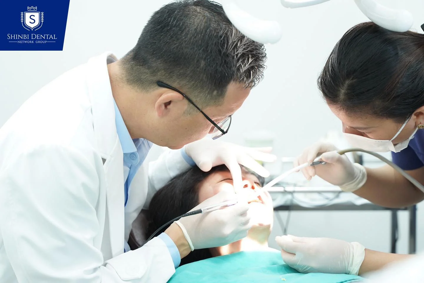 Bọc răng sứ bao nhiêu tiền? Bảng giá mới nhất hiện nay