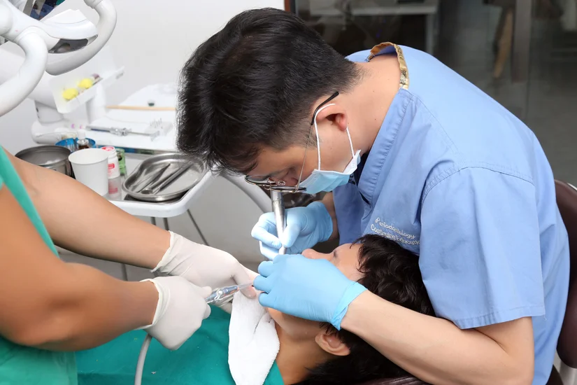 Cắn hở khiến khó cắn thức ăn nên tìm chuyên gia ở đâu tại Hà Nội