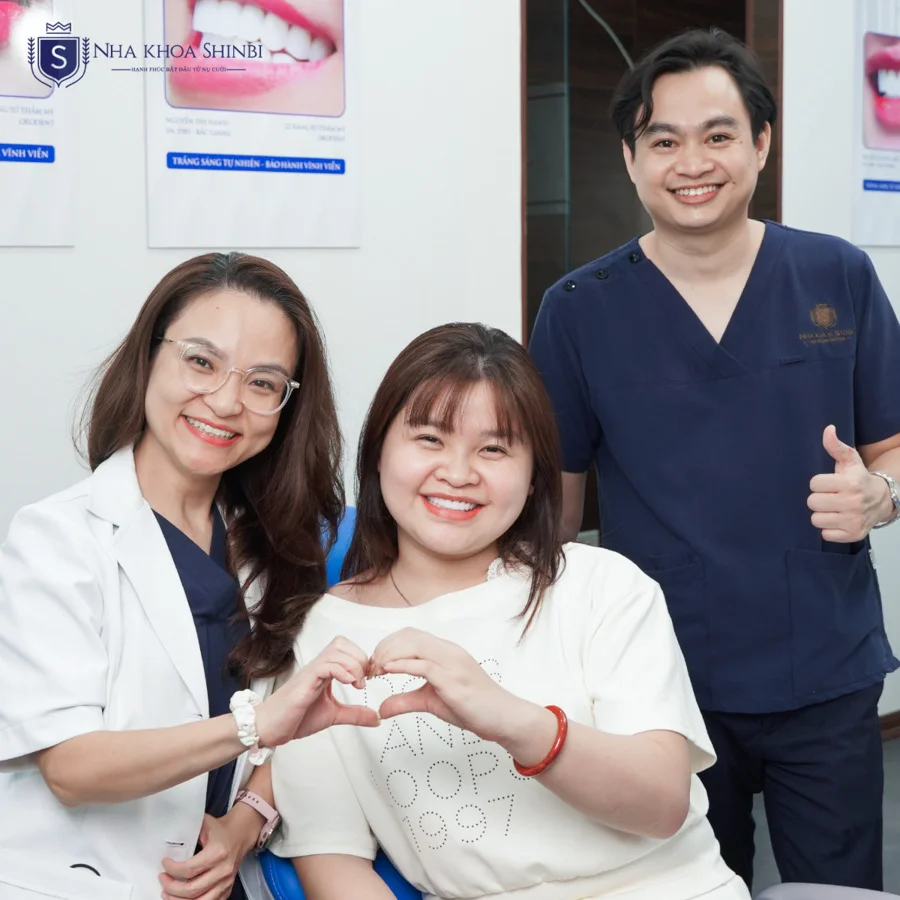 Răng sứ thẩm mỹ là gì? Ưu nhược điểm & đối tượng phù hợp