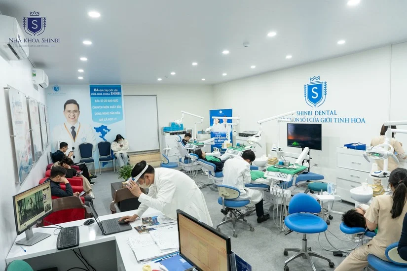 Tìm phòng khám nha khoa cao cấp gần Ngân hàng/Đại sứ quán phố Trần Hưng Đạo