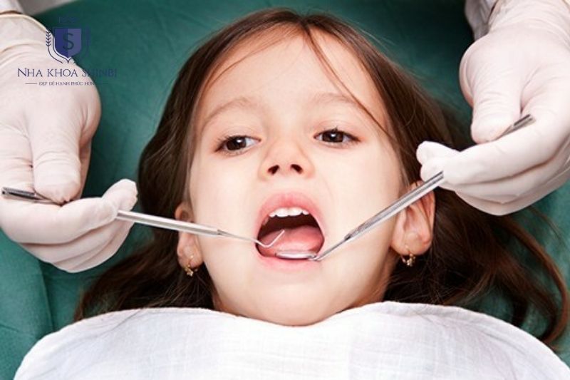 Xử lý tủy giúp bảo tồn răng cấm khi vi khuẩn đã xâm nhập và gây tổn thương tủy